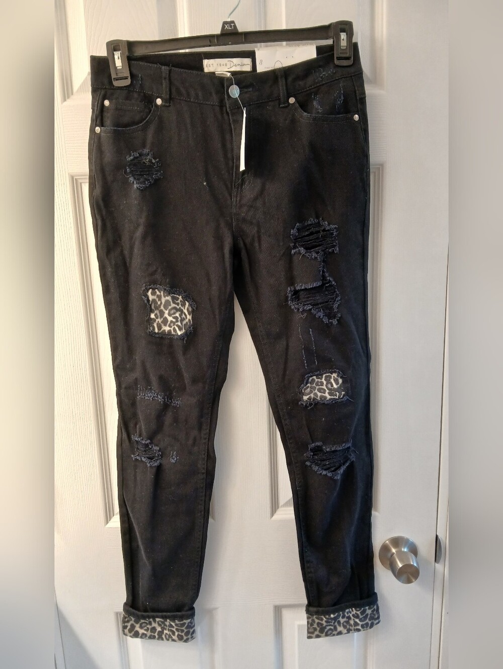 EST. 1946 Denim High Rise Skinny Jeans Size 8 Black Distressed w/ Animal Print